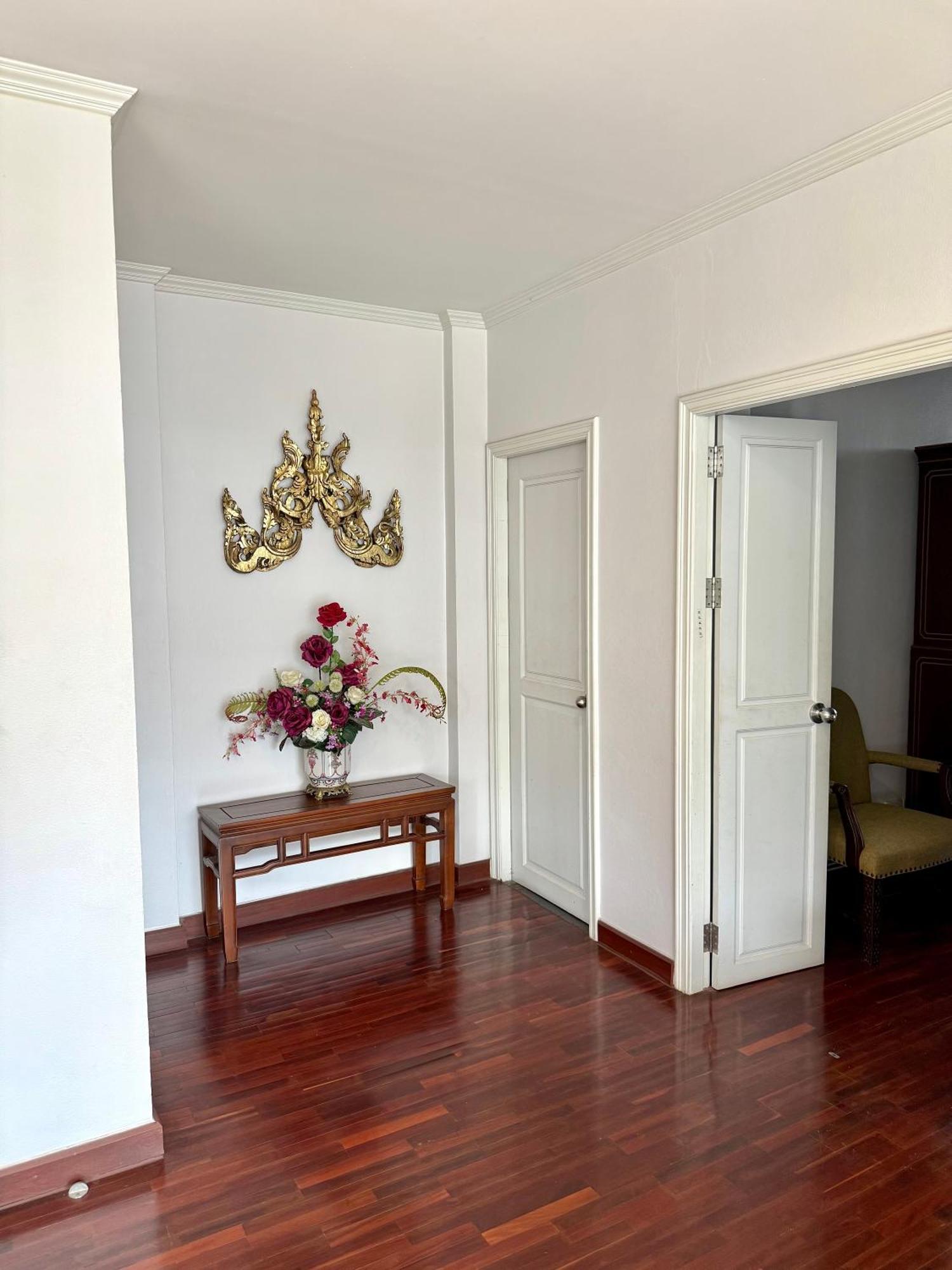 Samsen Suites Spacious 2Br Contemporary Thai Style Bangkok Exteriör bild