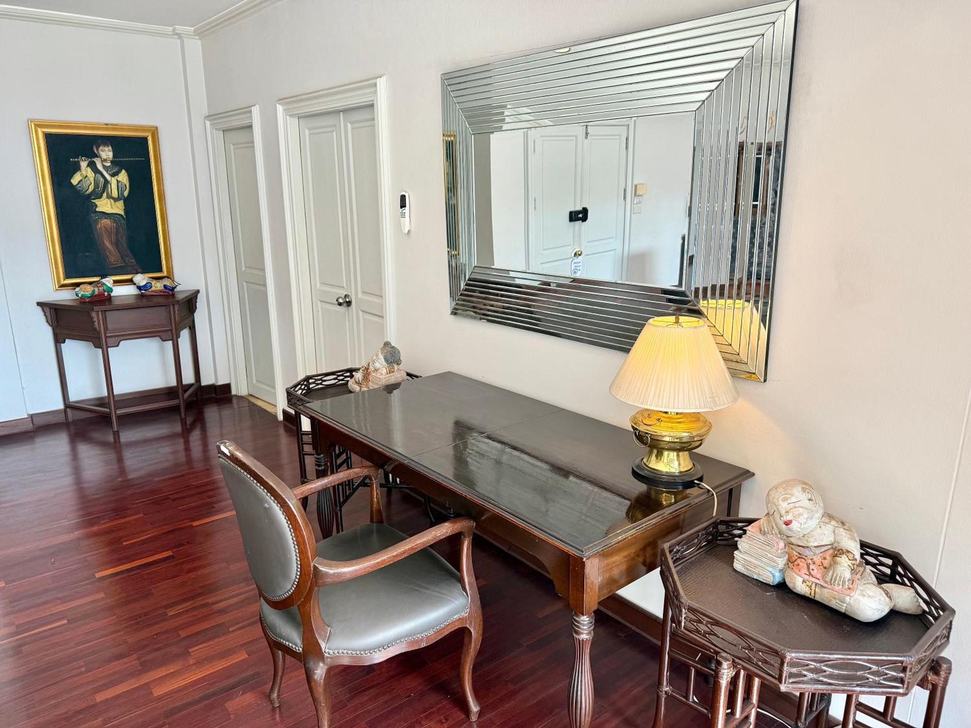 Samsen Suites Spacious 2Br Contemporary Thai Style Bangkok Exteriör bild