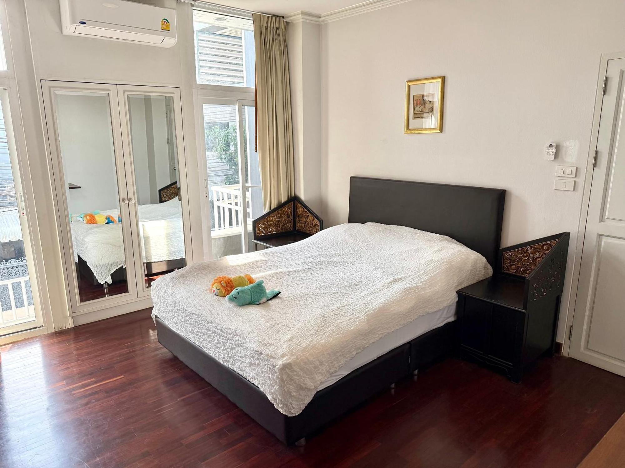 Samsen Suites Spacious 2Br Contemporary Thai Style Bangkok Exteriör bild