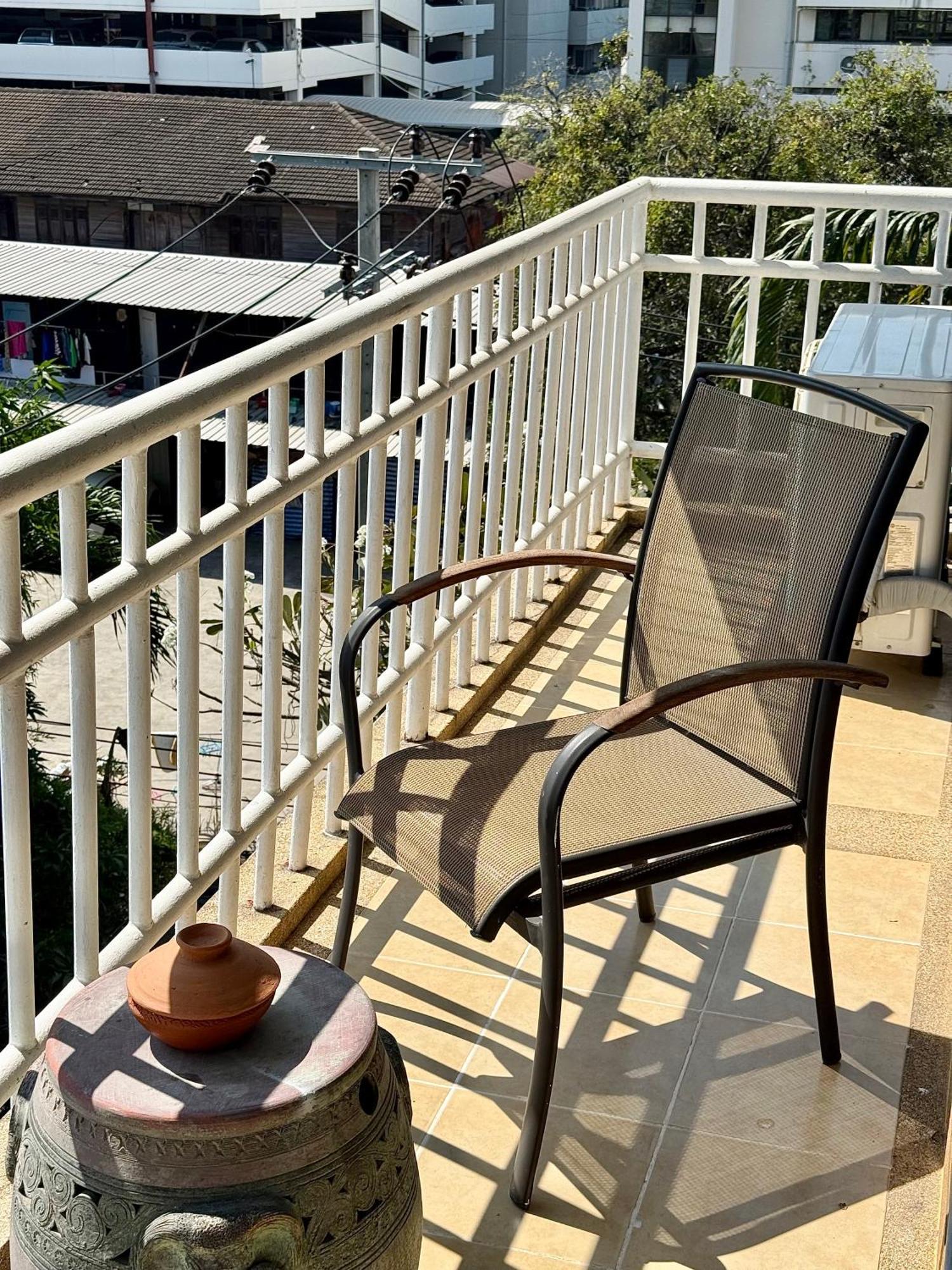 Samsen Suites Spacious 2Br Contemporary Thai Style Bangkok Exteriör bild